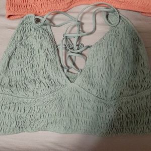 Four Victoria's Secret bras